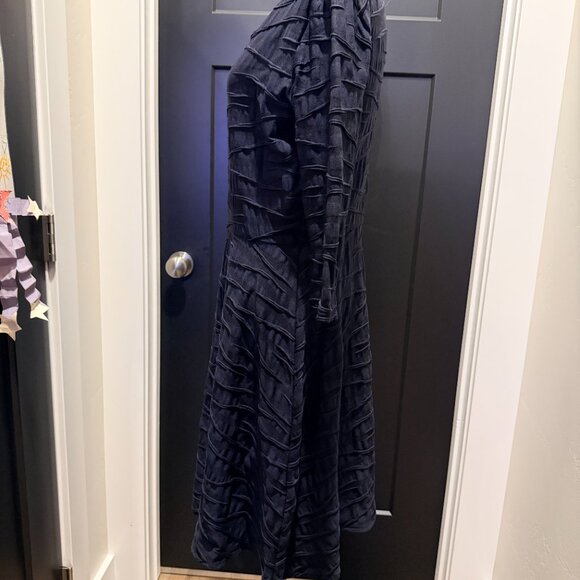 DONNA MORGAN FIT AND FLARE BLACK COCKTAIL DRESS - Picture 2 of 11